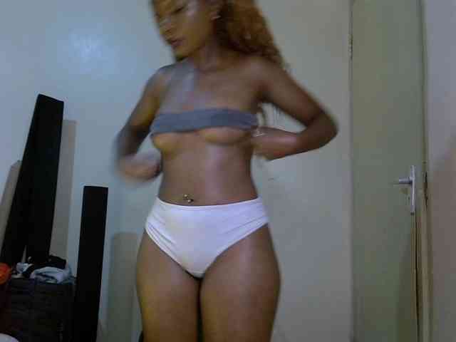 SpicyMackenzie1 webcam