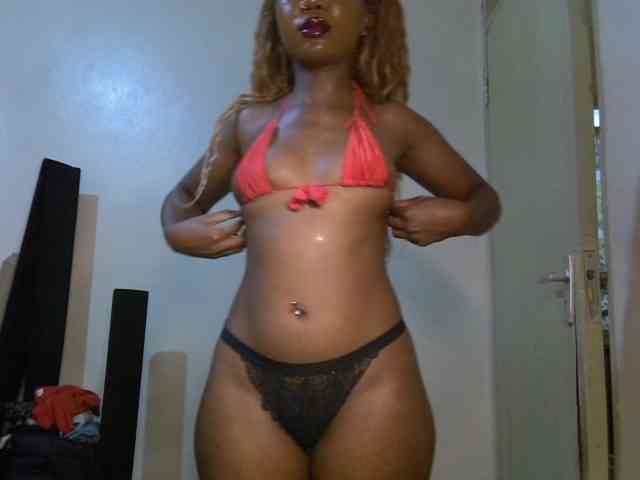 SpicyMackenzie1 webcam