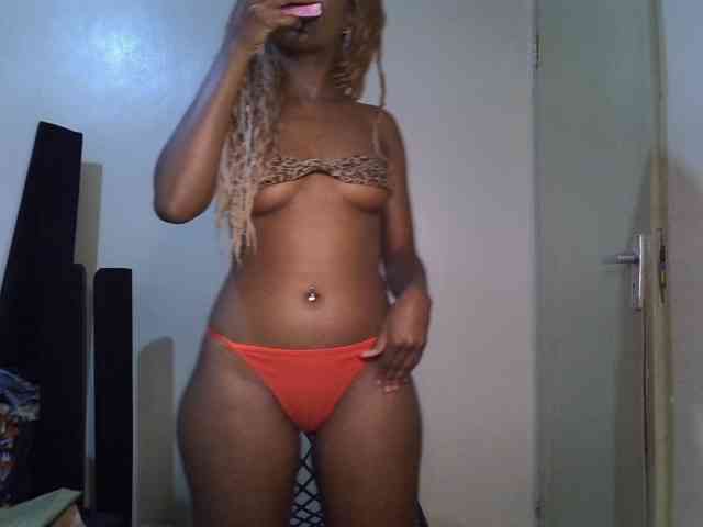 SpicyMackenzie1 webcam