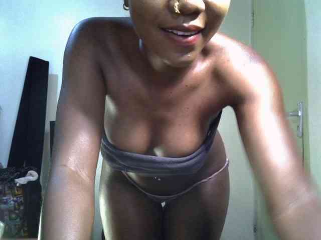 SpicyMackenzie1 webcam