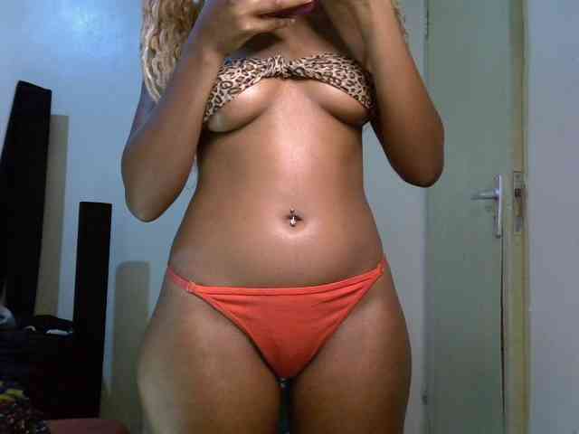 SpicyMackenzie1 webcam