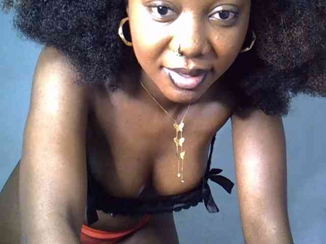 SpicyMackenzie1 webcam