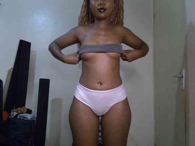 SpicyMackenzie1 webcam