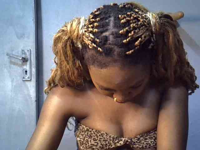 SpicyMackenzie1 webcam