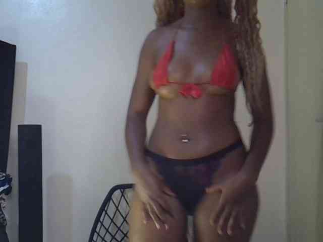 SpicyMackenzie1 webcam