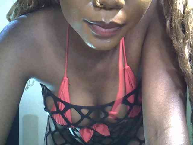 SpicyMackenzie1 webcam