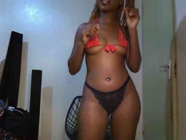 SpicyMackenzie1 webcam