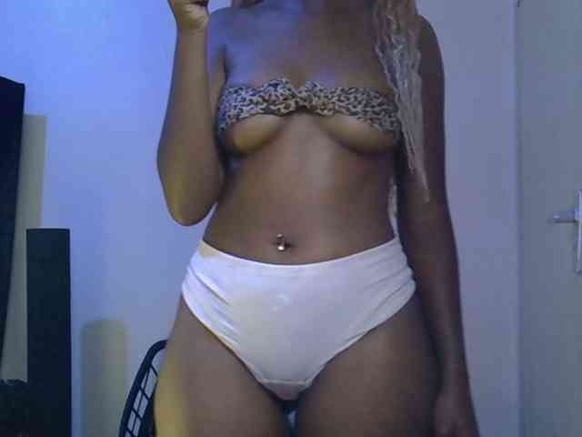 SpicyMackenzie1 webcam