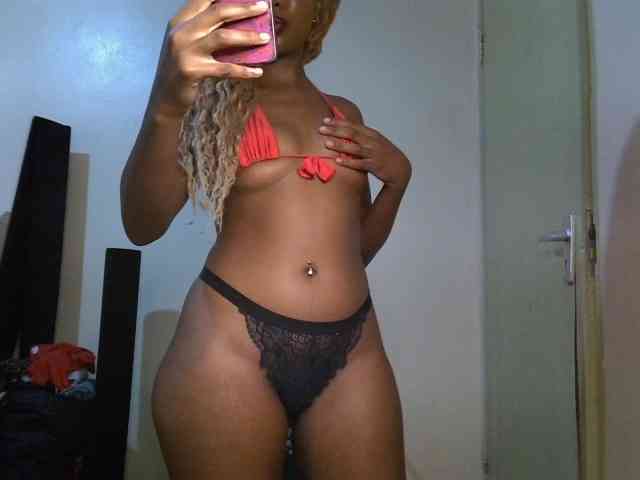 SpicyMackenzie1 webcam