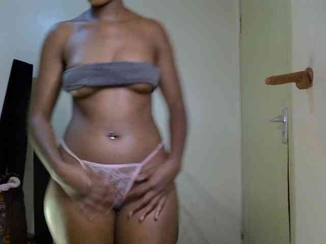 SpicyMackenzie1 webcam