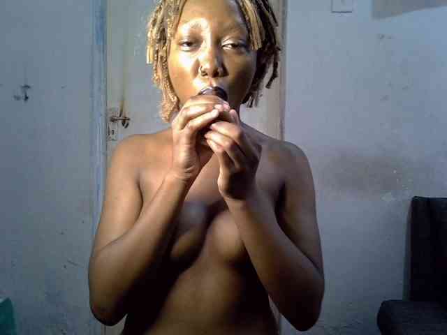 SpicyMackenzie1 webcam