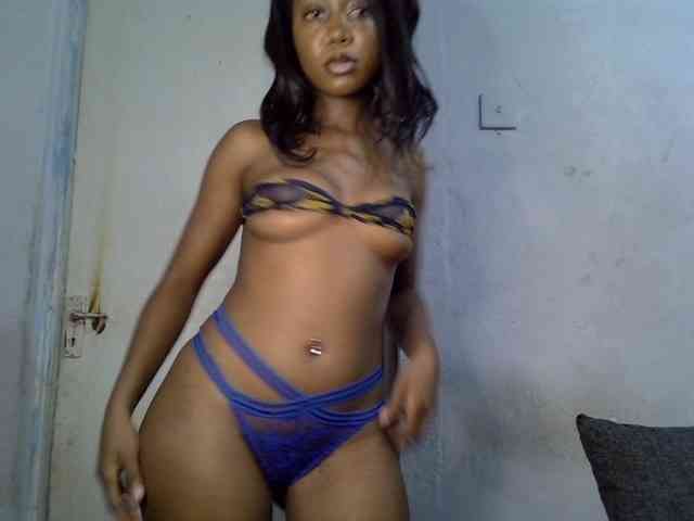 SpicyMackenzie1 Live Webcam on BongaCams