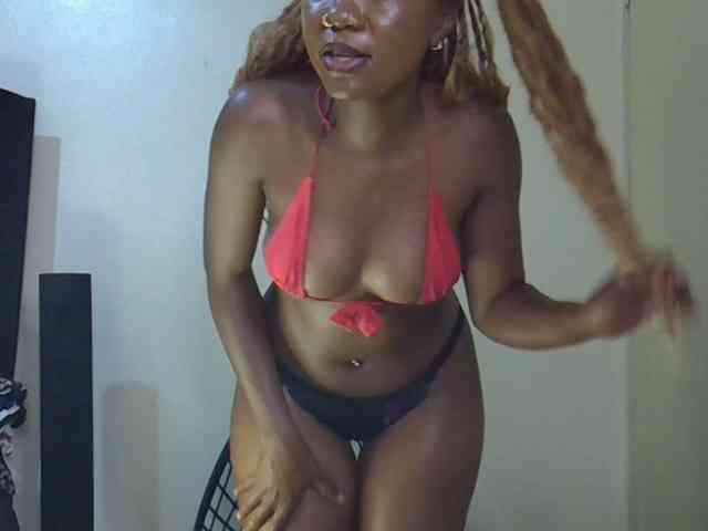 SpicyMackenzie1 webcam