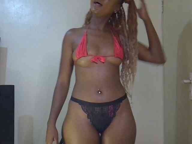 SpicyMackenzie1 webcam