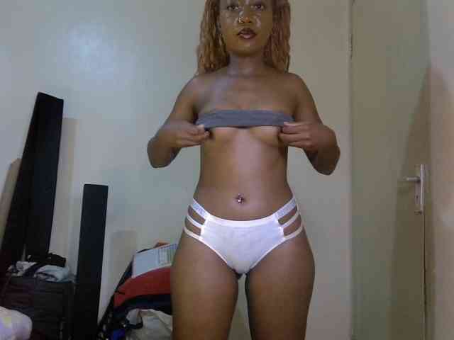 SpicyMackenzie1 webcam