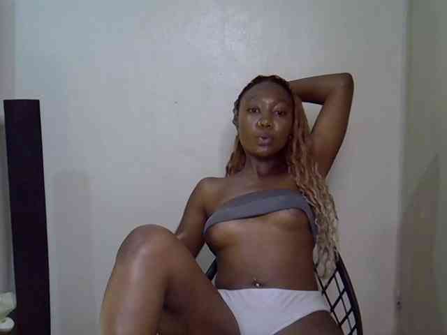 SpicyMackenzie1 webcam