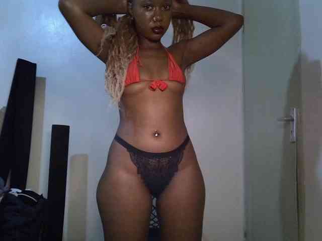 SpicyMackenzie1 webcam