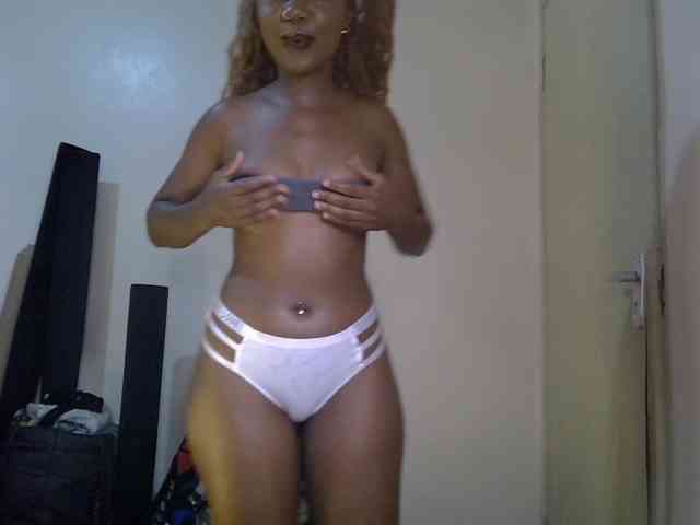 SpicyMackenzie1 webcam