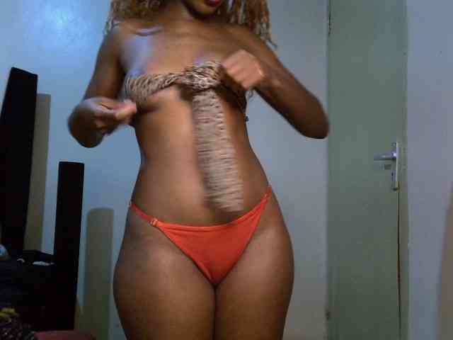 SpicyMackenzie1 webcam