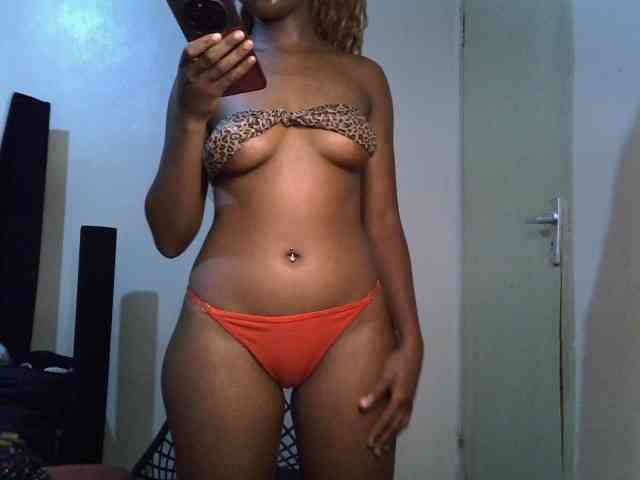 SpicyMackenzie1 webcam