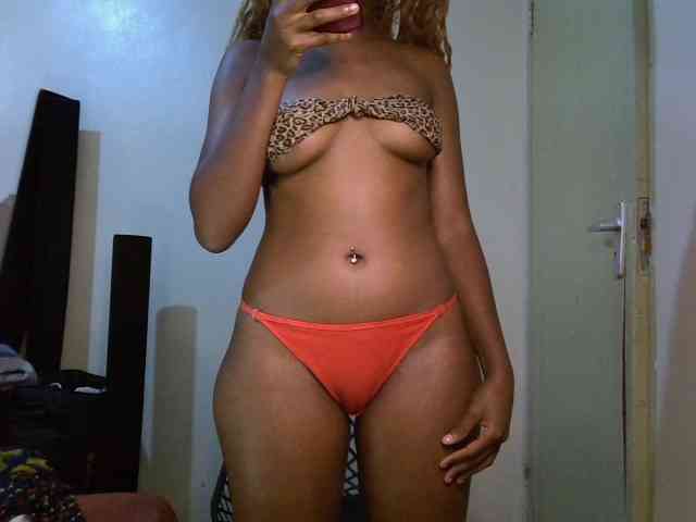 SpicyMackenzie1 webcam