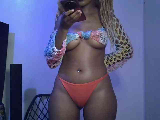 SpicyMackenzie1 webcam