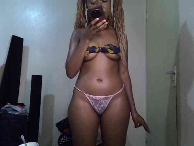 SpicyMackenzie1 webcam