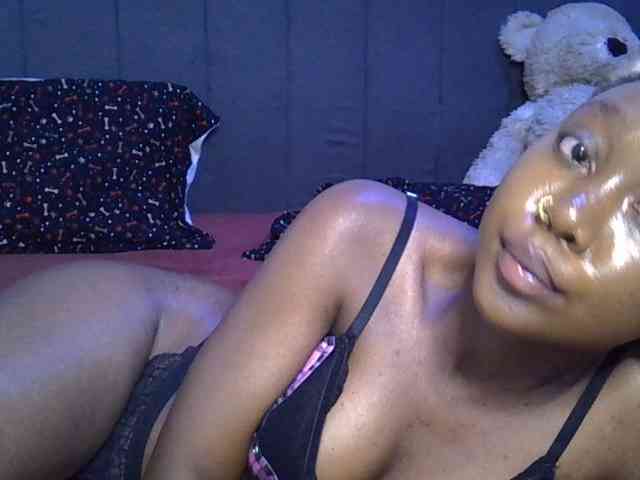 SpicyMackenzie1 webcam