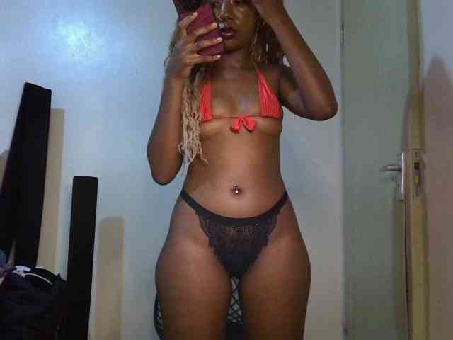 SpicyMackenzie1 webcam