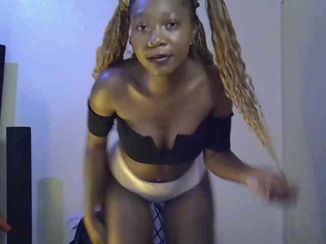 SpicyMackenzie1 webcam