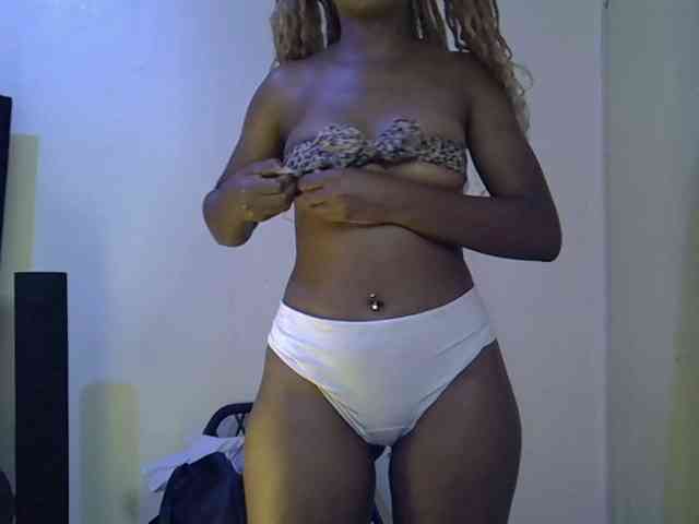 SpicyMackenzie1 webcam