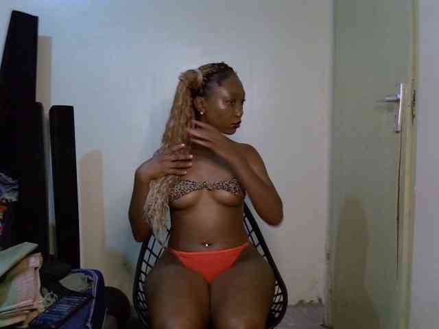 SpicyMackenzie1 webcam