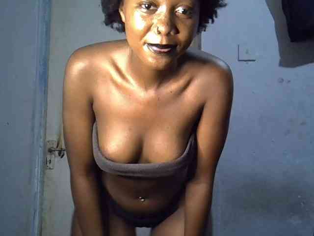 SpicyMackenzie1 webcam