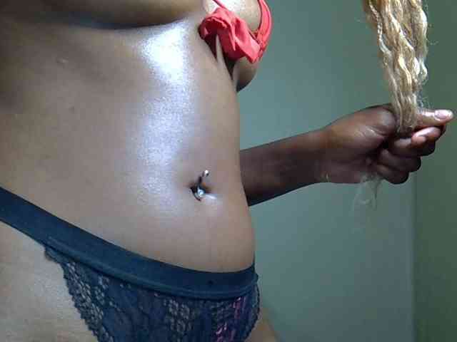 SpicyMackenzie1 webcam