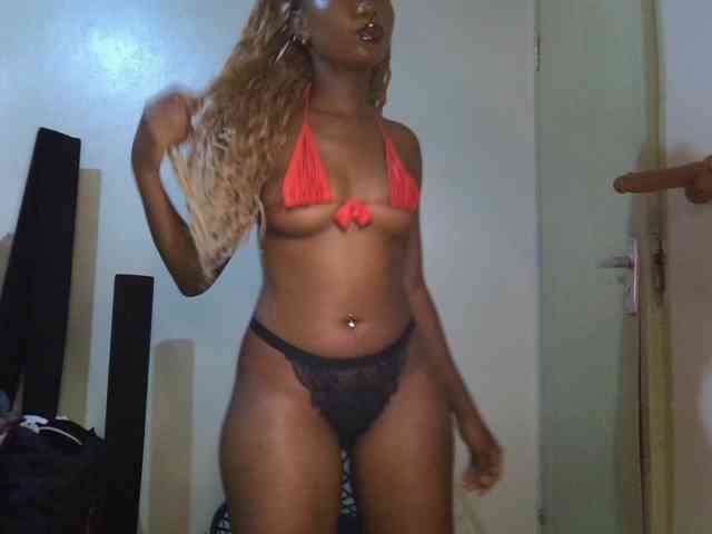 SpicyMackenzie1 webcam