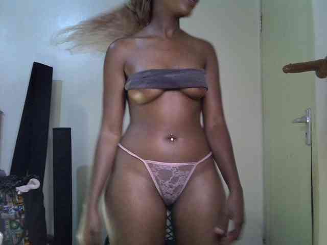 SpicyMackenzie1 webcam