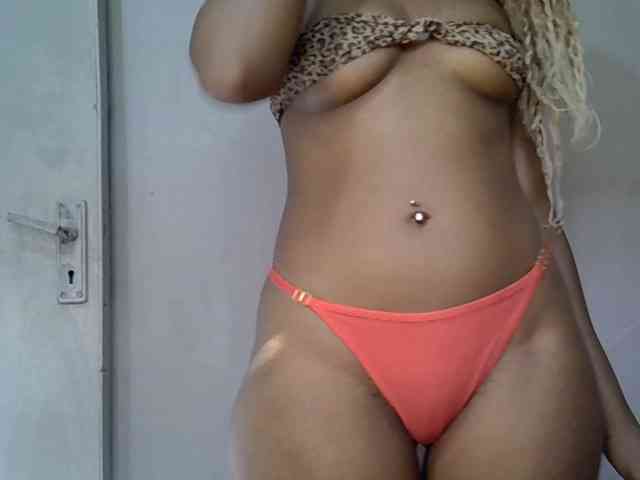 SpicyMackenzie1 webcam