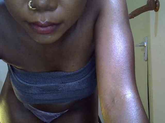 SpicyMackenzie1 webcam