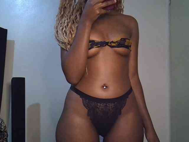 SpicyMackenzie1 webcam