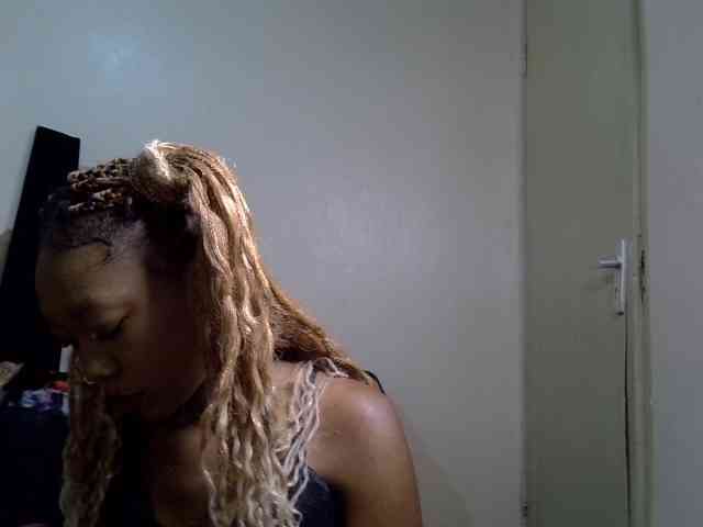 SpicyMackenzie1 webcam