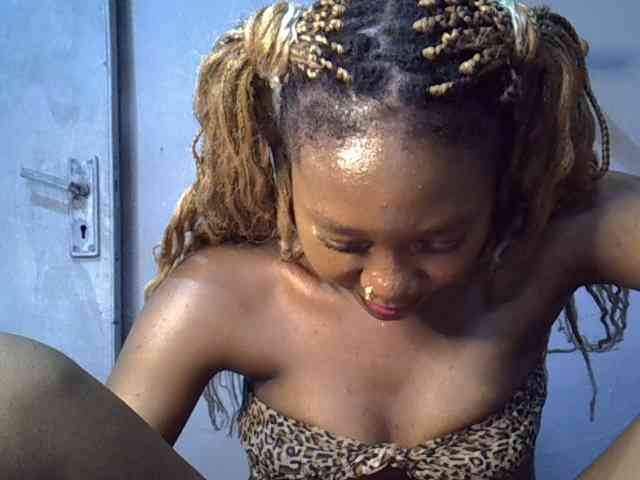 SpicyMackenzie1 webcam