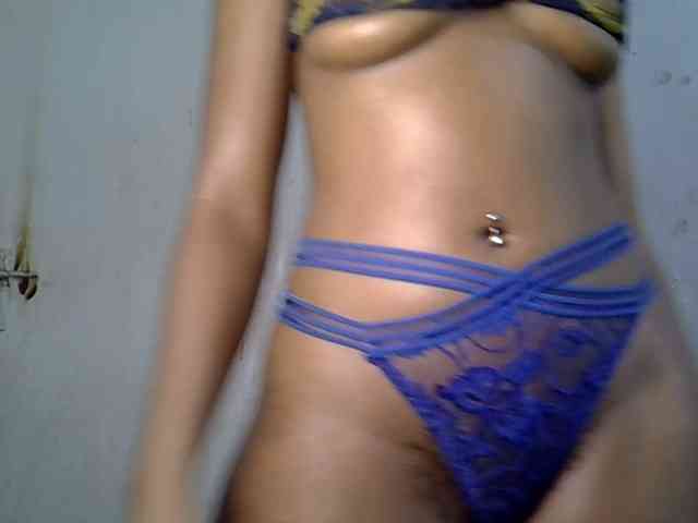 SpicyMackenzie1 Live Webcam on BongaCams