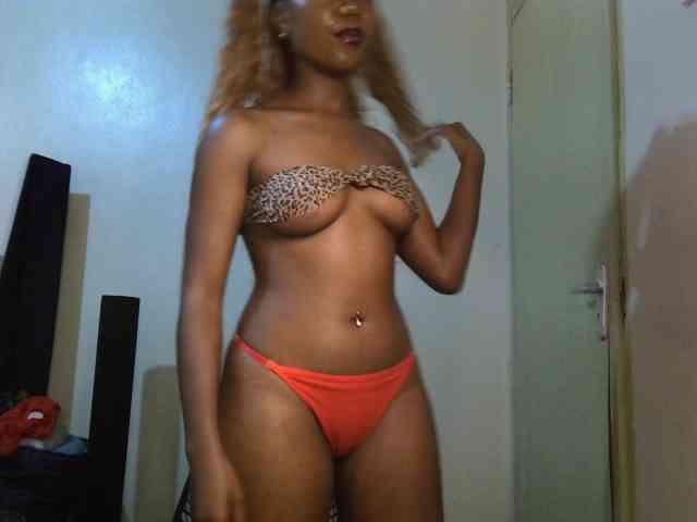 SpicyMackenzie1 webcam