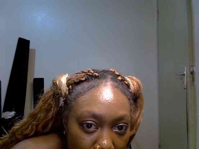 SpicyMackenzie1 webcam