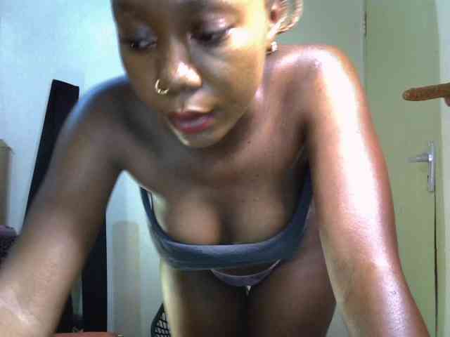 SpicyMackenzie1 webcam