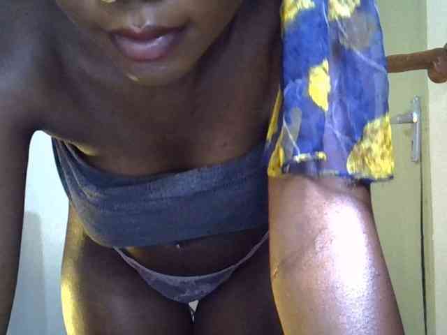 SpicyMackenzie1 webcam