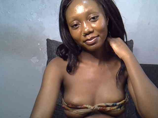 SpicyMackenzie1 webcam