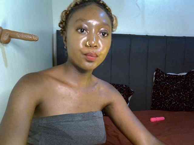 SpicyMackenzie1 webcam