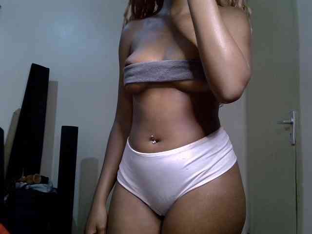 SpicyMackenzie1 webcam