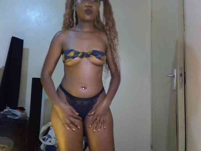 SpicyMackenzie1 webcam